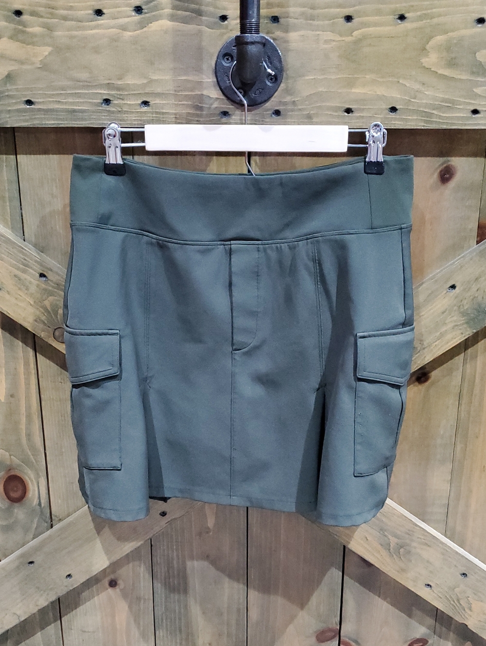 Athleta Olive Green Active Skirt Army Sporty Athleisure Yoga Fitness Workout